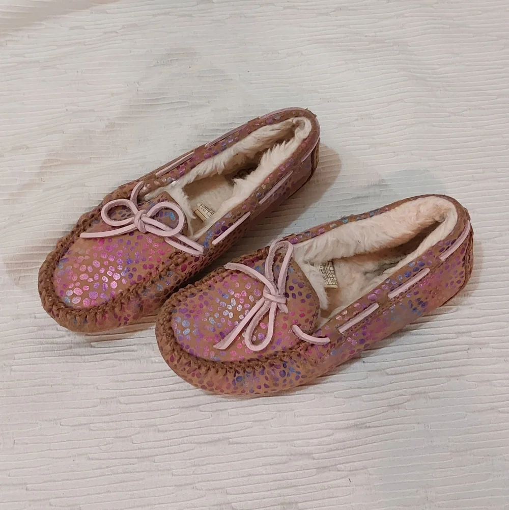 UGG Pink Dakota Polka Dot Moccasin Slippers Size 13